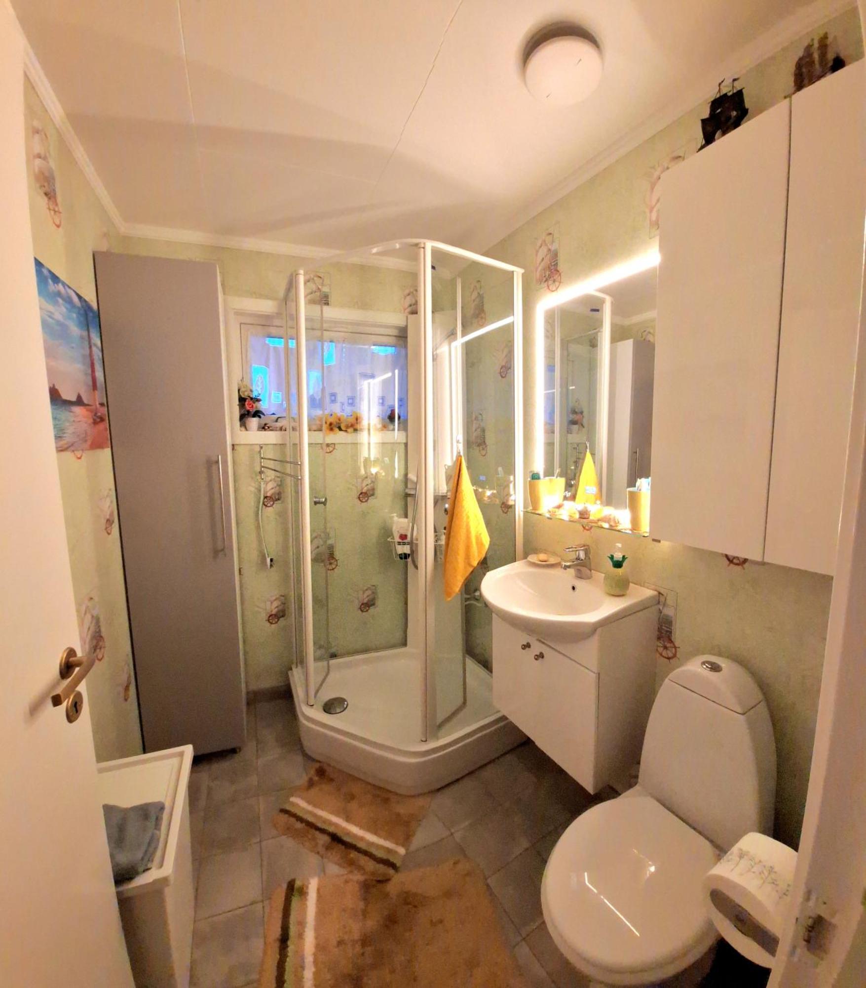 Gjesterom Til Leie I Et Privat Hus Brumunddal Ngoại thất bức ảnh